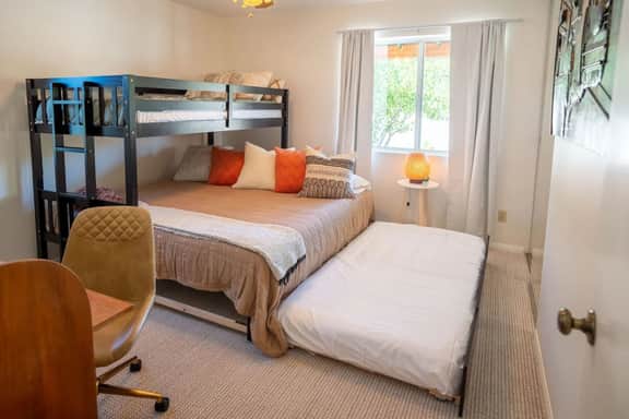 Country Cowboy Hot Tub Hideaway on 20 Acres Pet Friendly near PCT Anza and Julian - Image 5